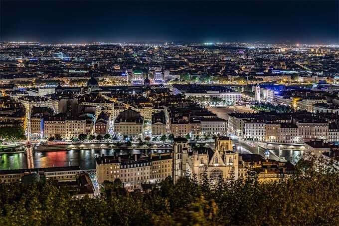 Lyon bei Nacht