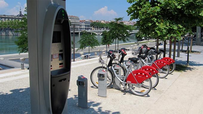 Fahrradstation an der Rhône